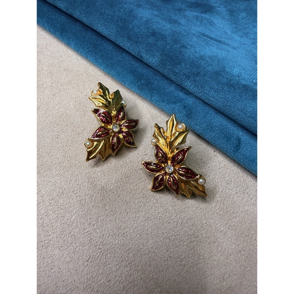 Vintage Avon Christmas Poinsettia Earrings Red Glitter Enamel Gold Tone Studs